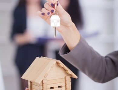Quais são as taxas extras cobradas na entrega das chaves pela construtora? 24 01d7a45cd5a74ce09ac7677c8789c9d3